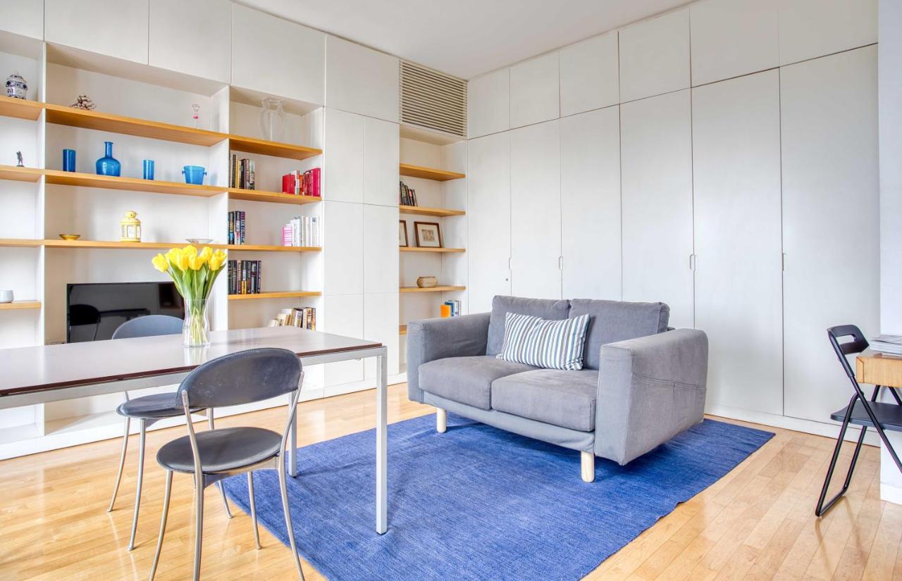 Joivy Vibrant Studio With Balcony Milano Eksteriør billede
